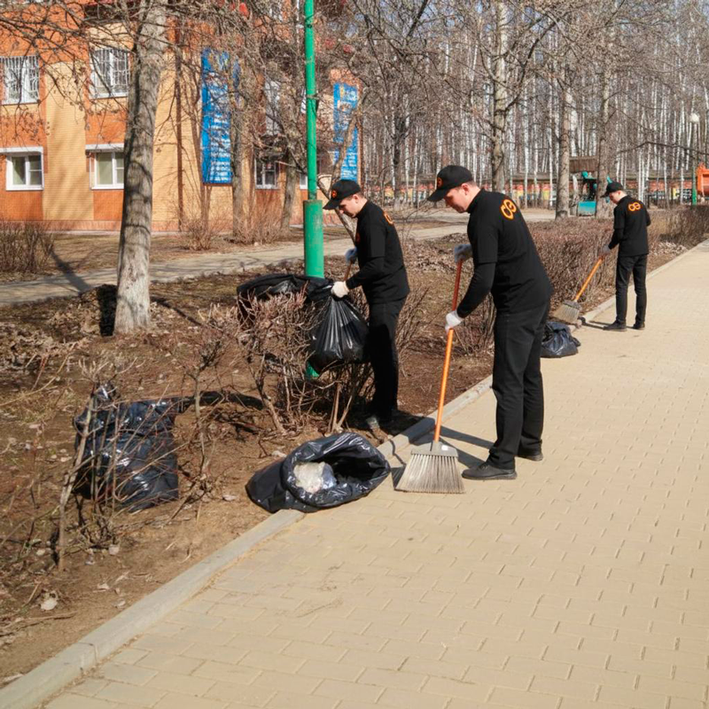 Уборка листьев в Коврове